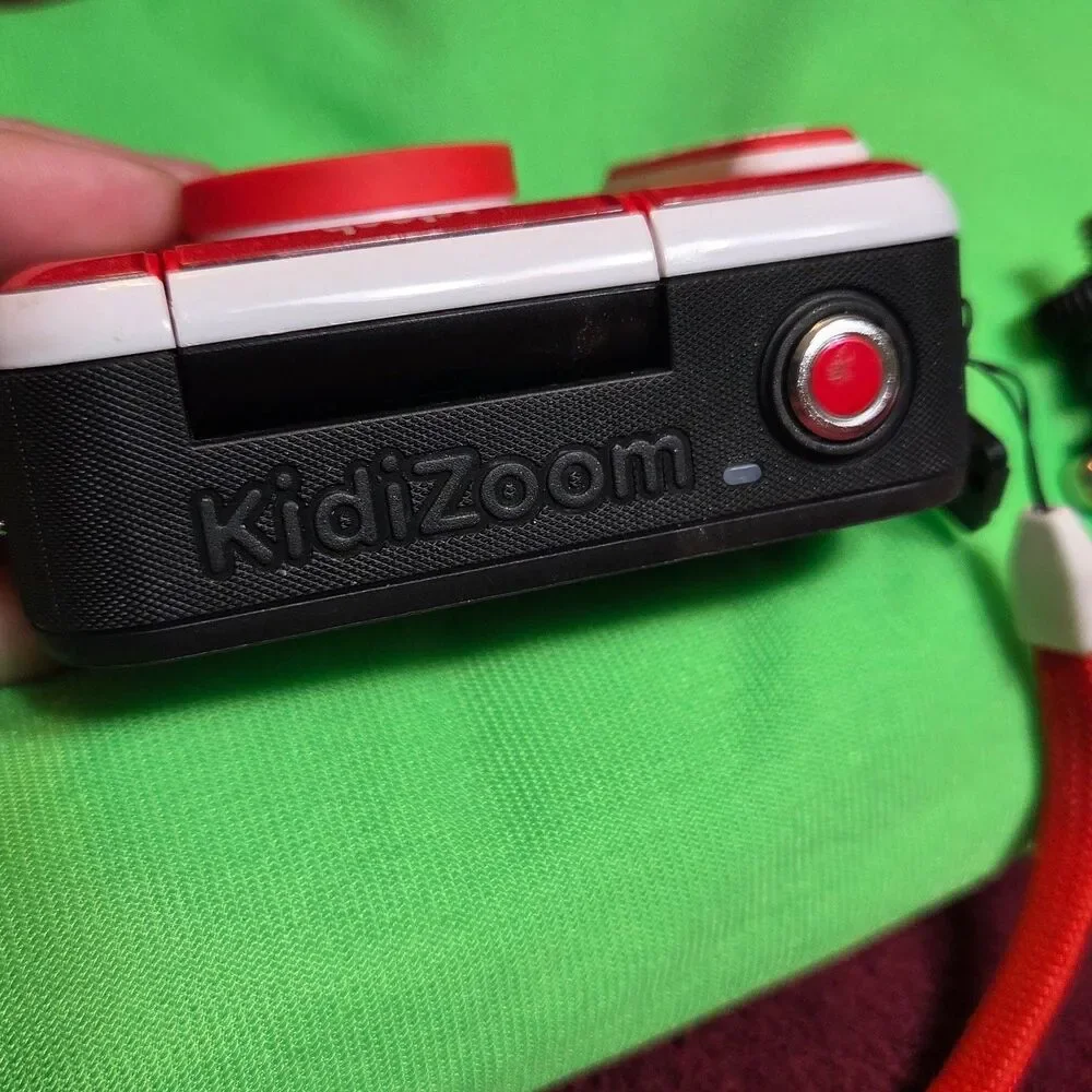 VTech KidiZoom Creator Cam Digital Video Camera with Tripod and Green Screen